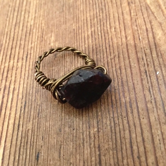 Garnet Nugget Ladies Wire Wrap Ring, Handmade Ladies Rings, Ring Size 8 - Picture 3 of 4
